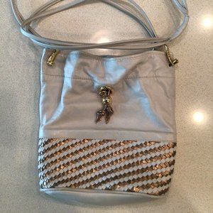 Gucci Ivory/Gold Shoulder Drawstring Satchel- Vintage